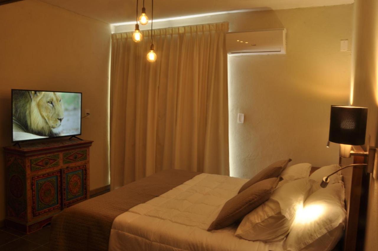 Casa Alevines Hostel & Suites Пунта-дель-Эсте Экстерьер фото