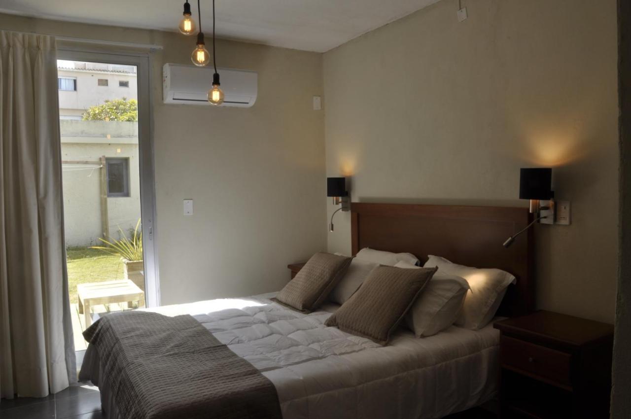 Casa Alevines Hostel & Suites Пунта-дель-Эсте Экстерьер фото
