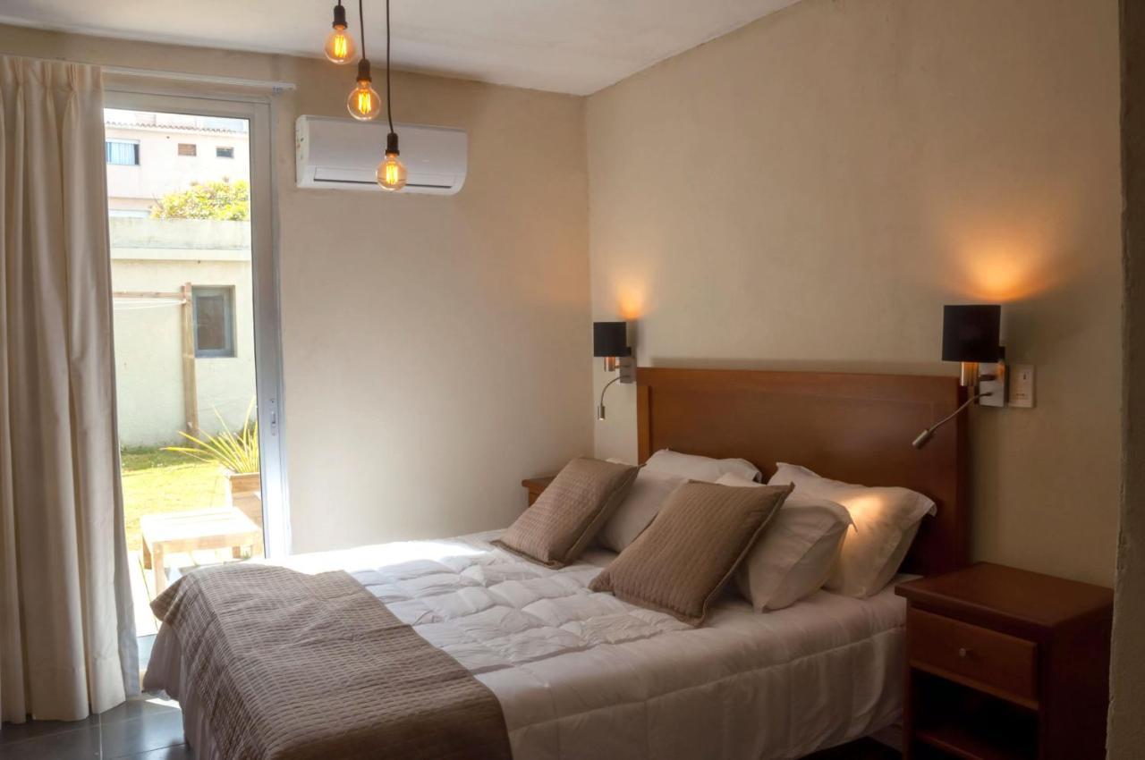 Casa Alevines Hostel & Suites Пунта-дель-Эсте Экстерьер фото